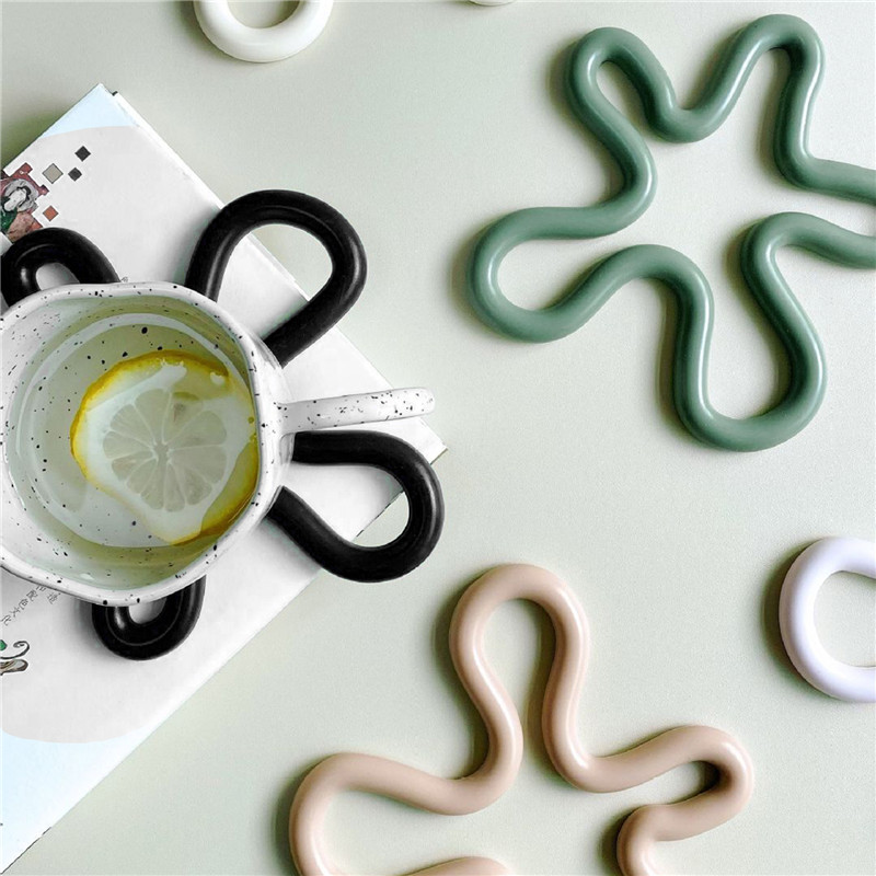 1PCS Geometrical Heat Resistan - Food Prep Mat のレビューと価格